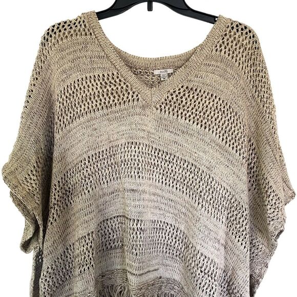 Ecote Tan Beige Open Knit Fringe Bohemian V neck Poncho Sweater Size Medium - Picture 2 of 8